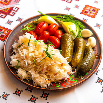 Ukraina marineeritud köögiviljade assortii